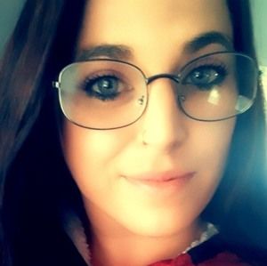 Meet your Posher, Leanna